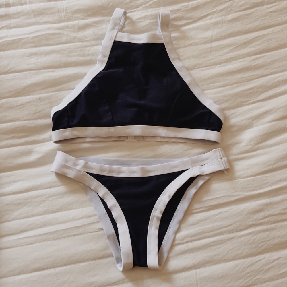 Blue and white sporty bikini set